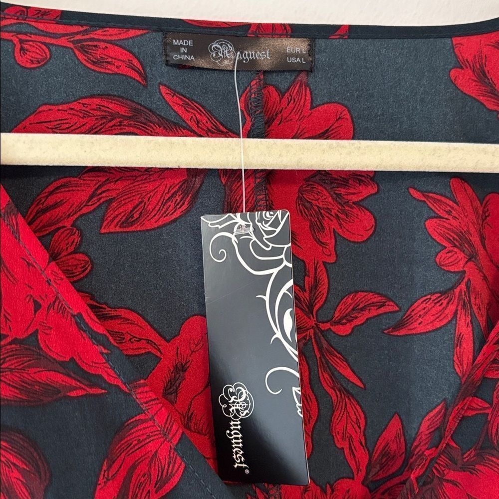 ✨NWT✨ Floral Red and Black Wrap Dress Size Large - Picture 2 of 7